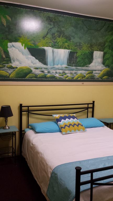 Gecko'S Rest Budget Accommodation & Backpackers Mackay Room photo