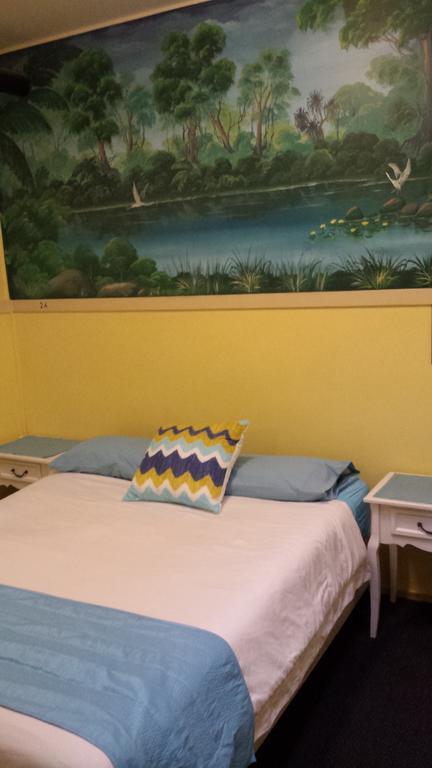 Gecko'S Rest Budget Accommodation & Backpackers Mackay Room photo